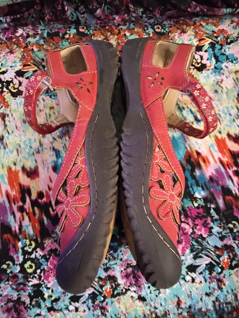 JBU Red Floral hybrid closed toed sandals flats mary janes shoes Women’s SZ 9